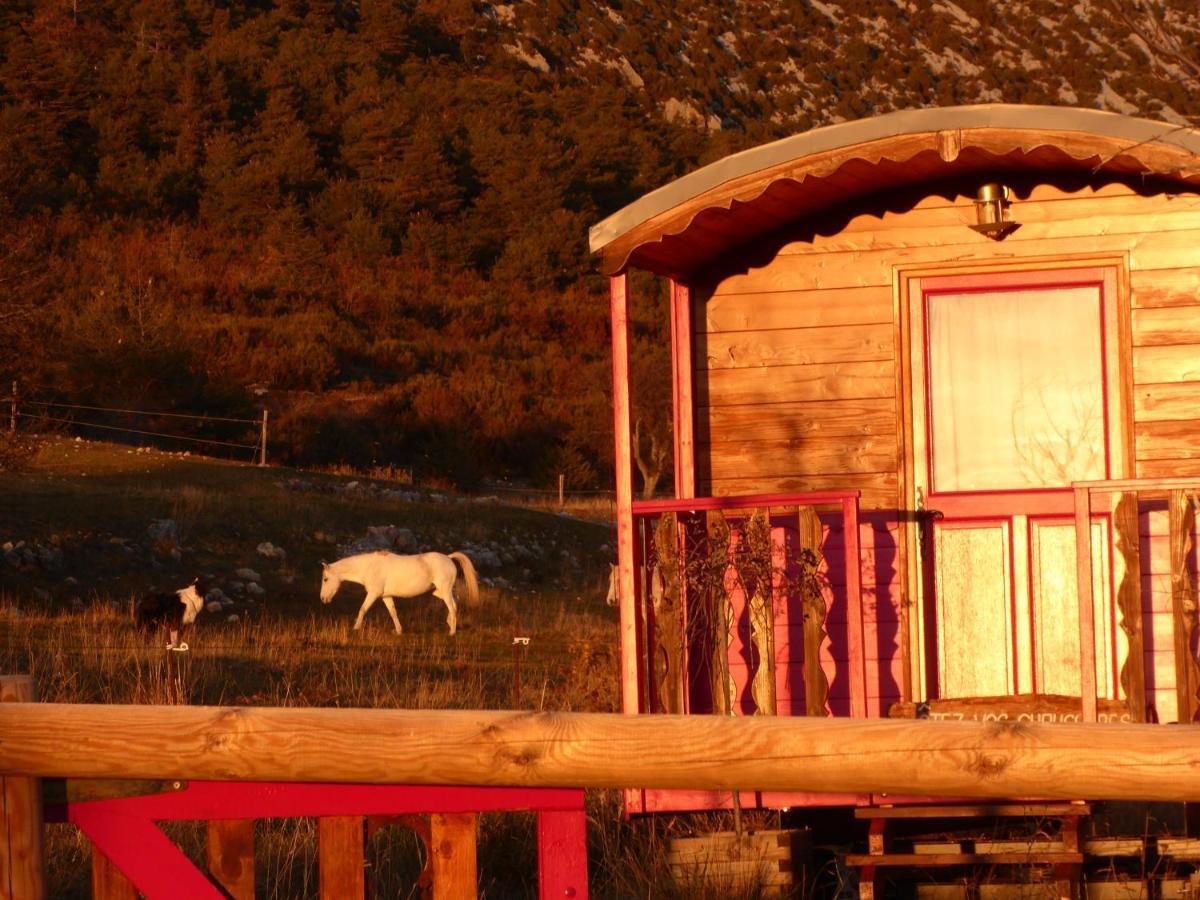 Ferme Saint Pierre Hotel Bargeme Luaran gambar