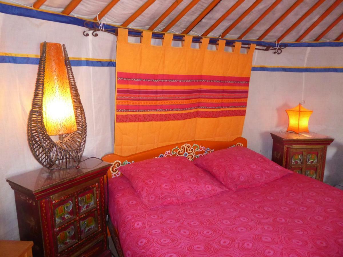Ferme Saint Pierre Hotel Bargeme Luaran gambar